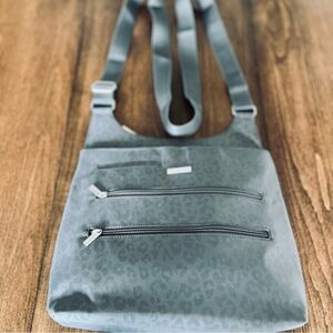 NWT Baggallini Multifunctional Gray Lightweight Crossbody/Shoulder Bag